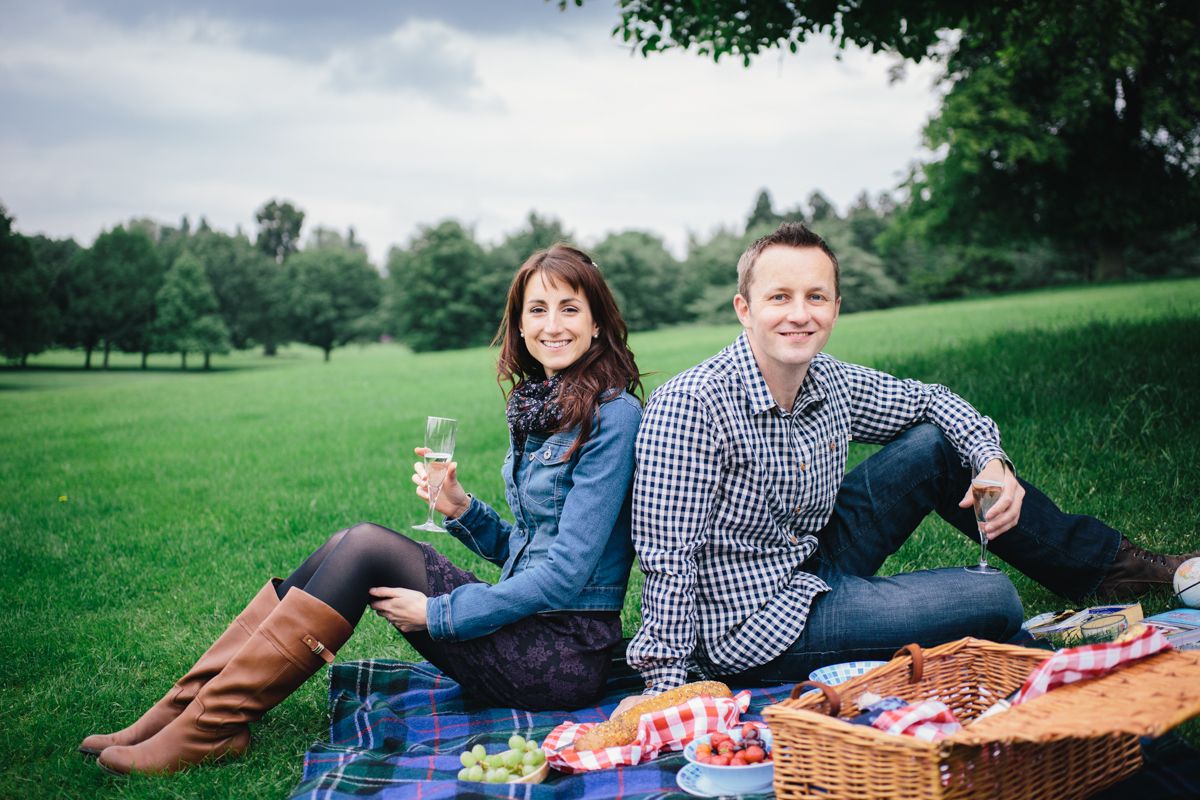 Amy & Andy’s Pre Wedding Photo Shoot at Wollaton Deer Park!