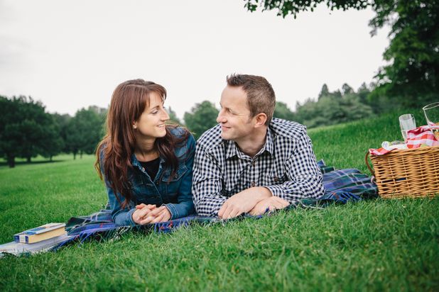Amy & Andy’s Pre Wedding Photo Shoot at Wollaton Deer Park!